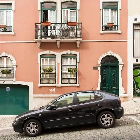 Guestready - Stylish Flat Near Lisbon's Iconic Ave דירה