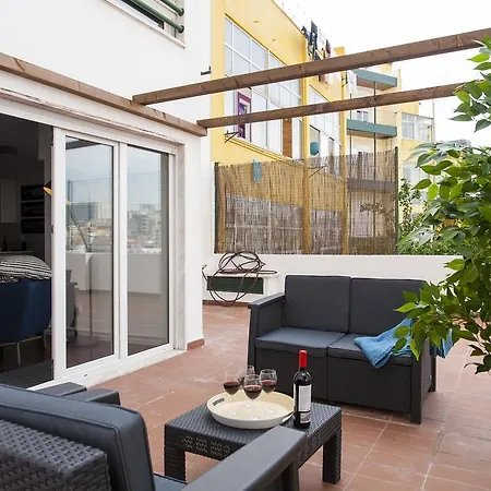 Joivy Superb 1-bed With Workspace And Terrace, Close To Avenida Da Liberdade アパート *