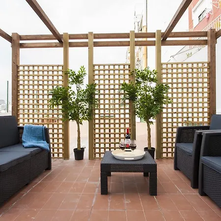 アパート Joivy Superb 1-bed With Workspace And Terrace, Close To Avenida Da Liberdade リスボン