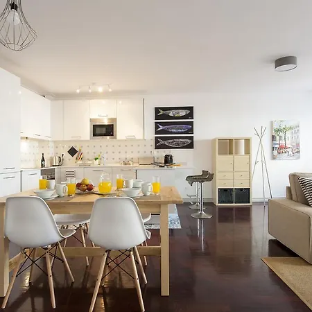 Joivy Superb 1-bed With Workspace And Terrace, Close To Avenida Da Liberdade * リスボン