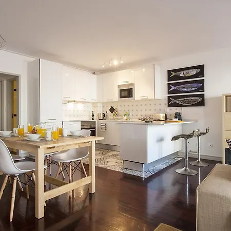 アパート Joivy Superb 1-bed With Workspace And Terrace, Close To Avenida Da Liberdade *
