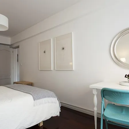 Joivy Superb 1-bed With Workspace And Terrace, Close To Avenida Da Liberdade